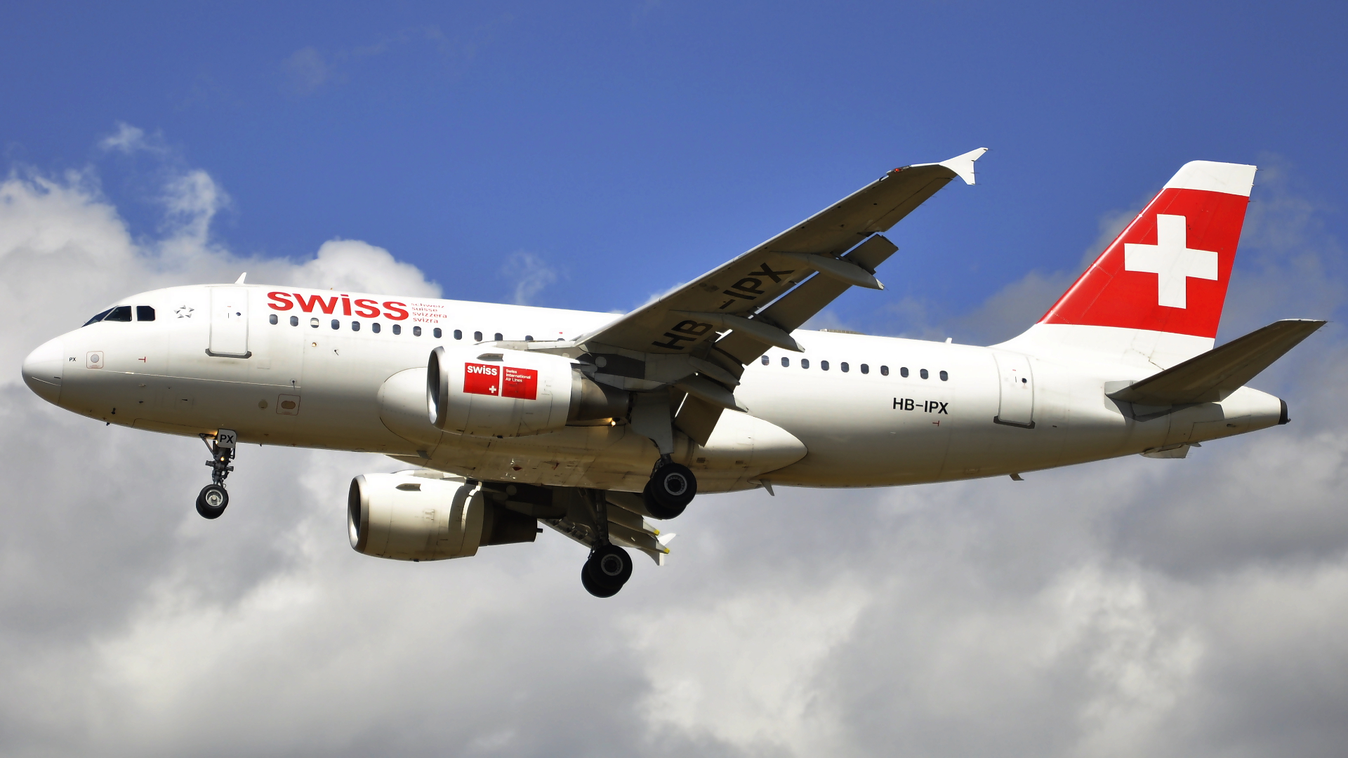 HB-IPX ✈ Swiss International Air Lines Airbus 319-112 @ London-Heathrow
