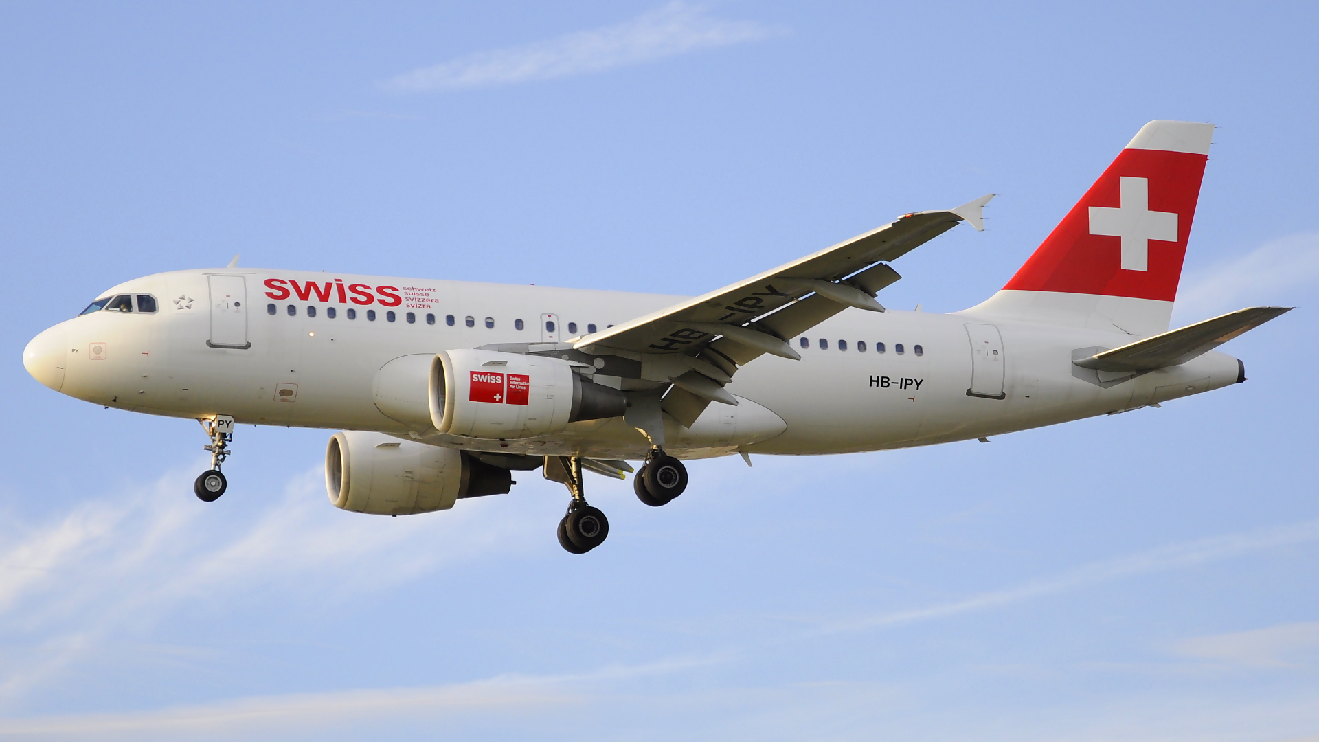 HB-IPY ✈ Swiss International Air Lines Airbus 319-112 @ London-Heathrow