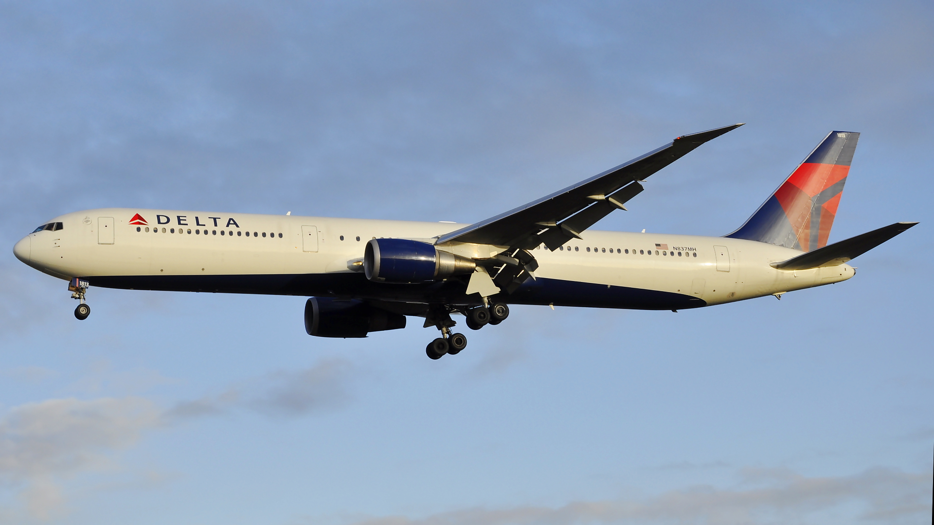 N837MH ✈ Delta Air Lines Boeing 767-432(ER) @ London-Heathrow