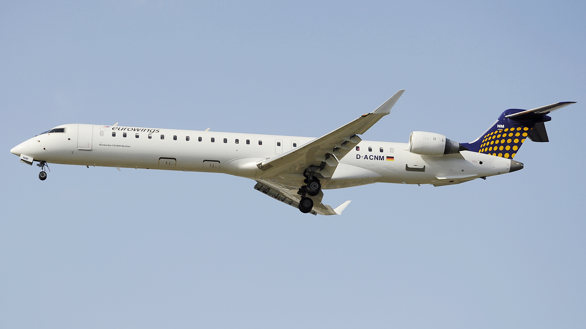 D-ACNM ✈ Lufthansa Canadair CL-600-2D24 CRJ-900LR @ London-Heathrow