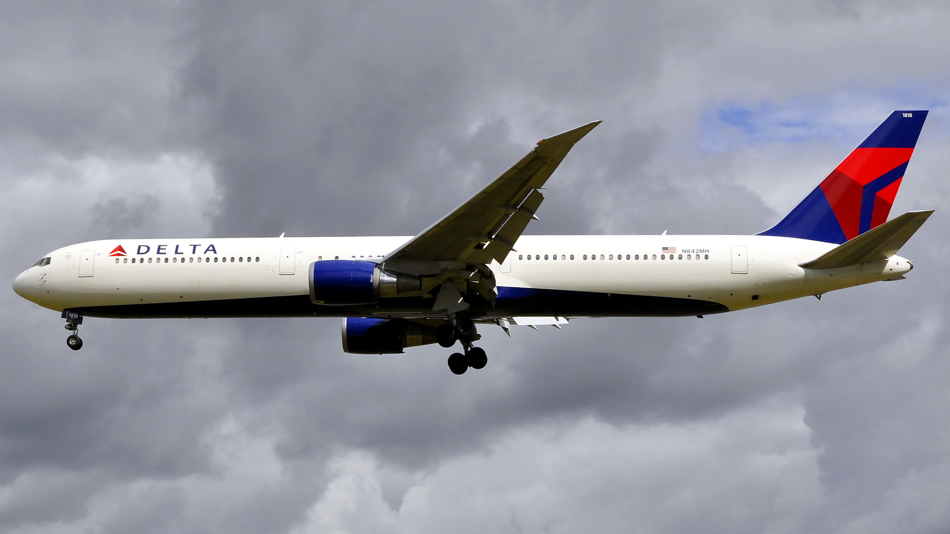 N842MH ✈ Delta Air Lines Boeing 767-432(ER) @ London-Heathrow