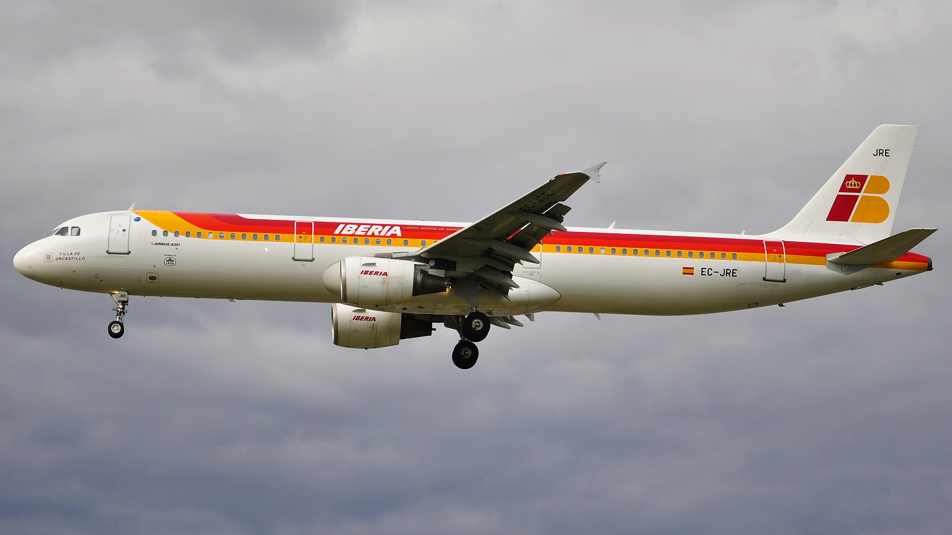 EC-JRE ✈ Iberia Airlines Airbus 321-212 @ London-Heathrow