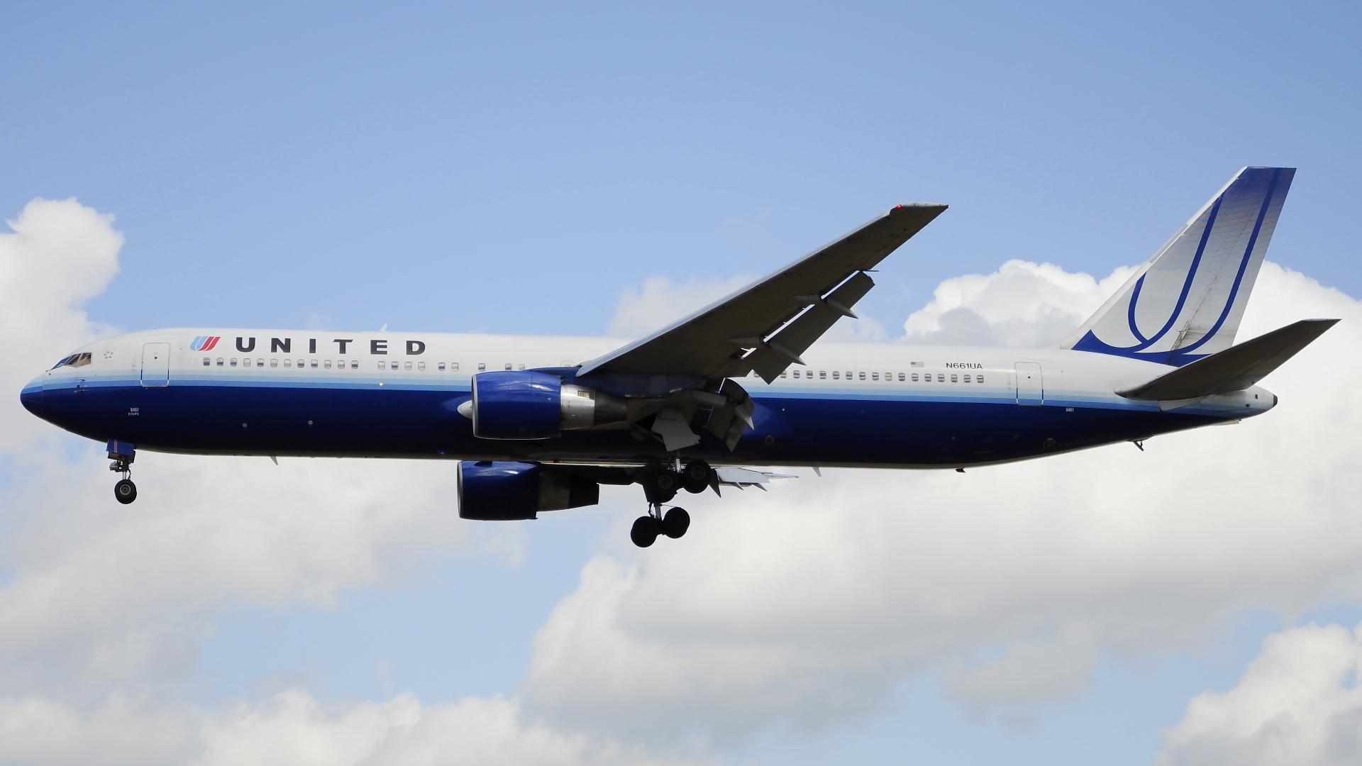 N661UA ✈ United Airlines Boeing 767-322(ER) @ London-Heathrow