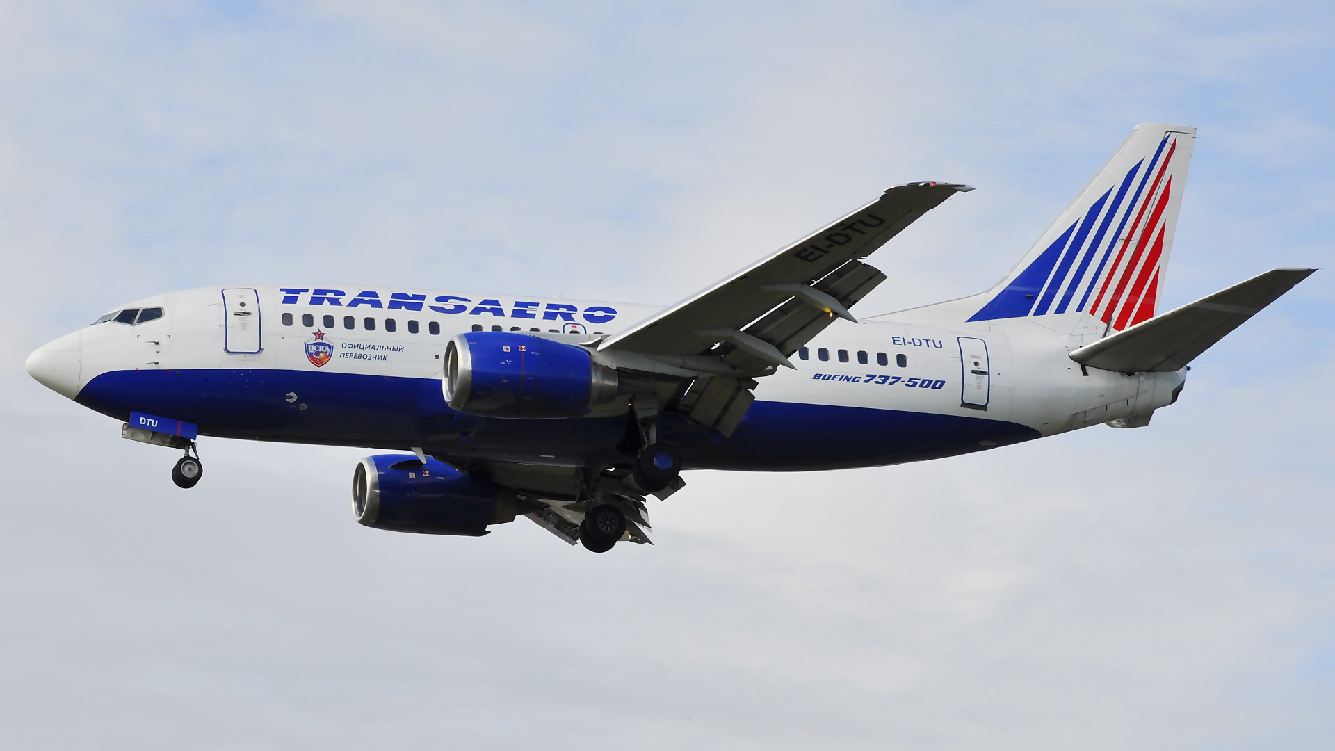 EI-DTU ✈ Transaero Airlines Boeing 737-5Y0 @ London-Heathrow