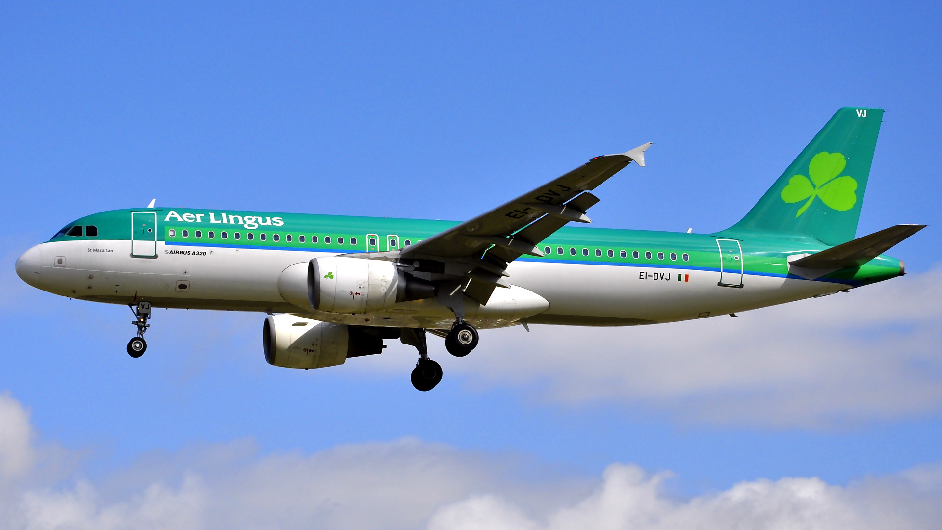 EI-DVJ ✈ Aer Lingus Airbus 320-214 @ London-Heathrow