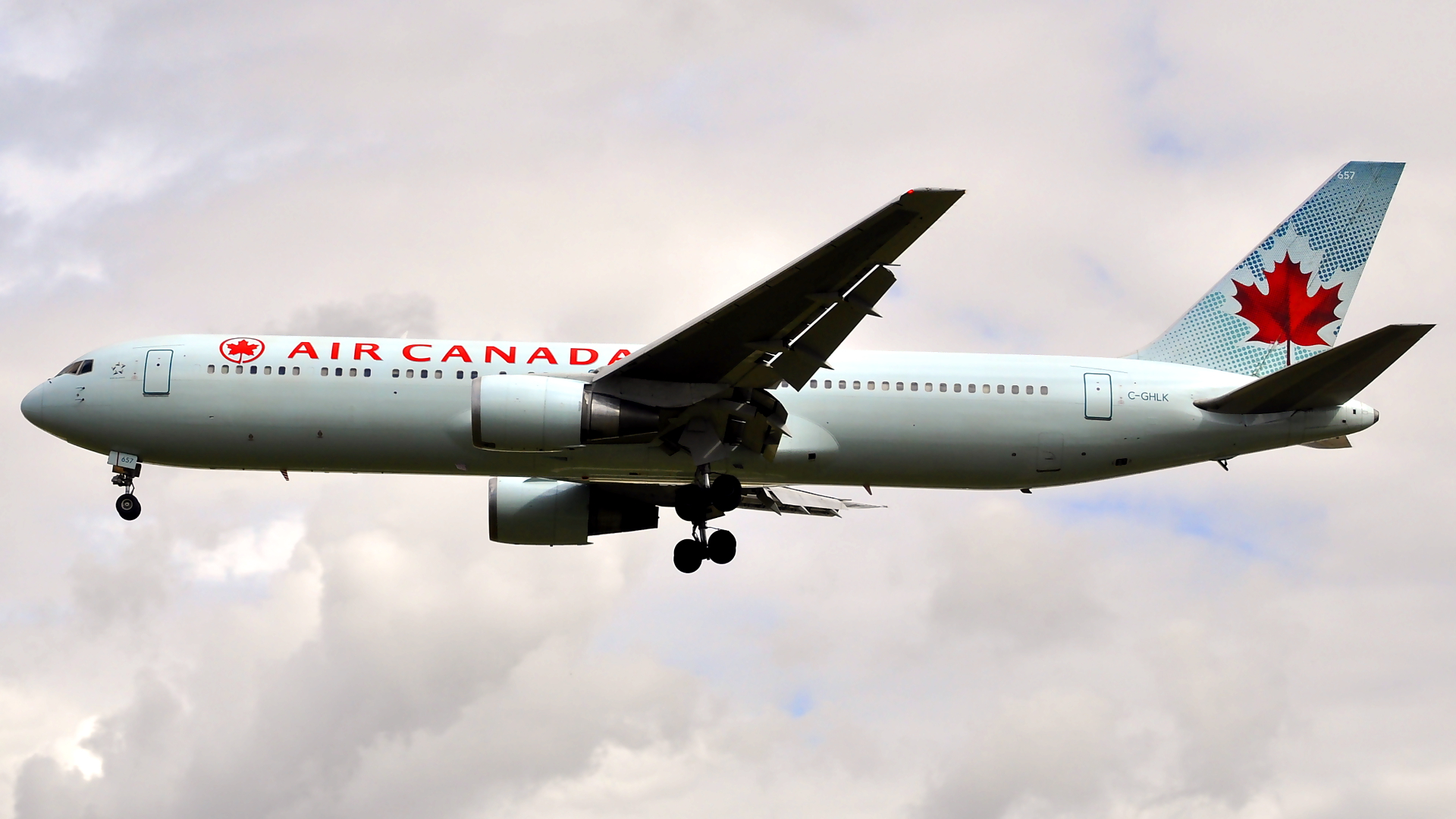 C-GHLK ✈ Air Canada Boeing 767-35H(ER) @ London-Heathrow