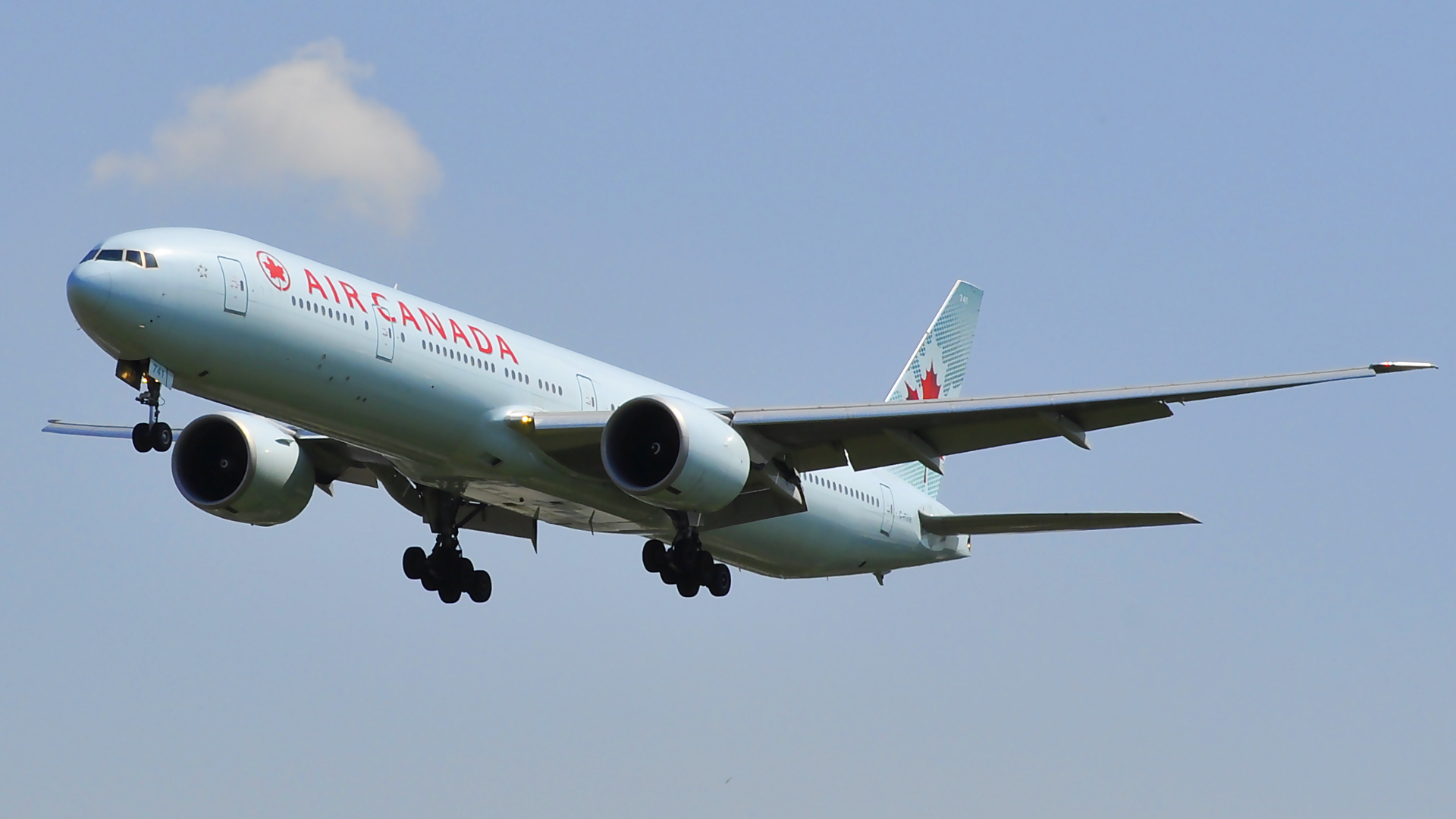 C-FIVR ✈ Air Canada Boeing 777-333(ER) @ London-Heathrow