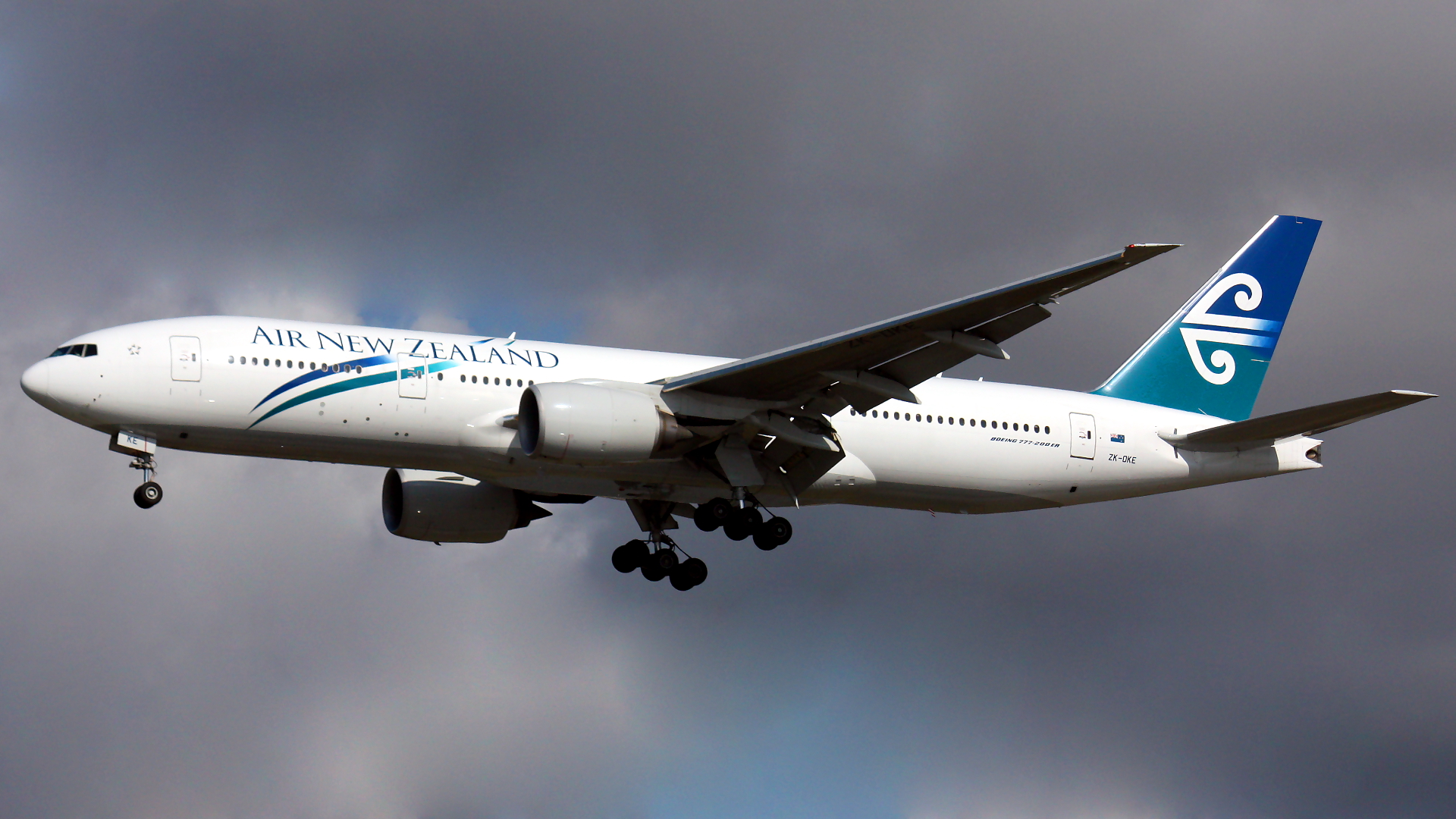 ZK-OKE ✈ Air New Zealand Boeing 777-219(ER) @ London-Heathrow