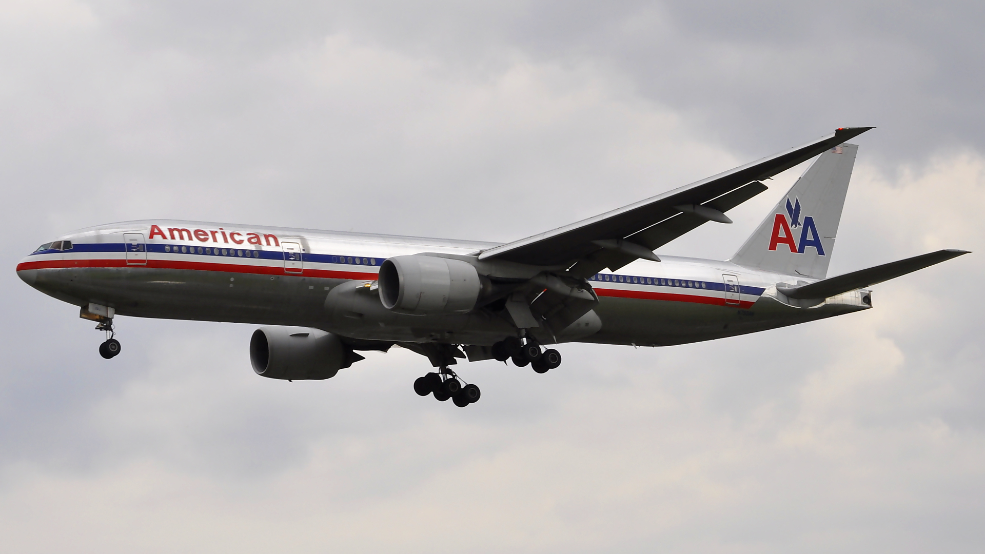 N750AN ✈ American Airlines Boeing 777-223(ER) @ London-Heathrow