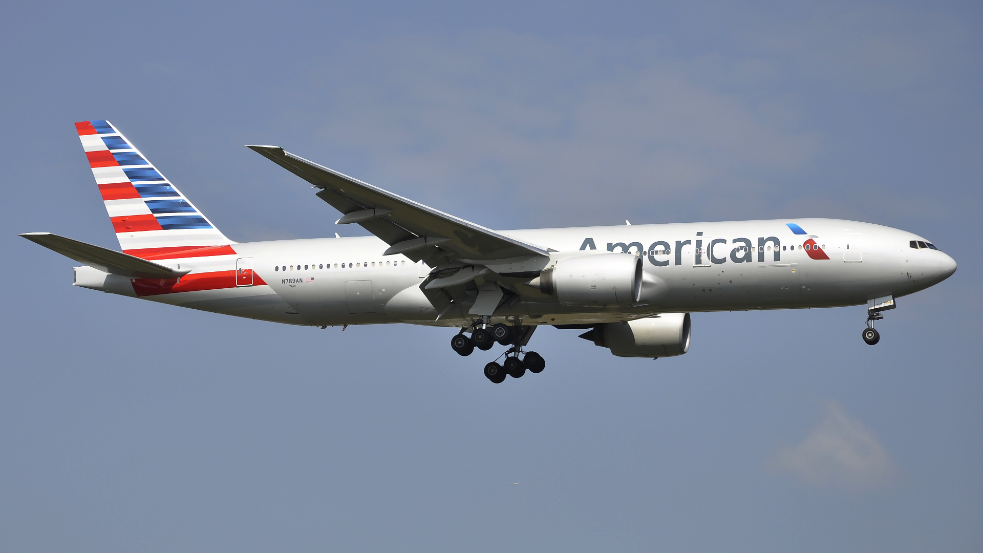 N789AN ✈ American Airlines Boeing 777-223(ER) @ London-Heathrow