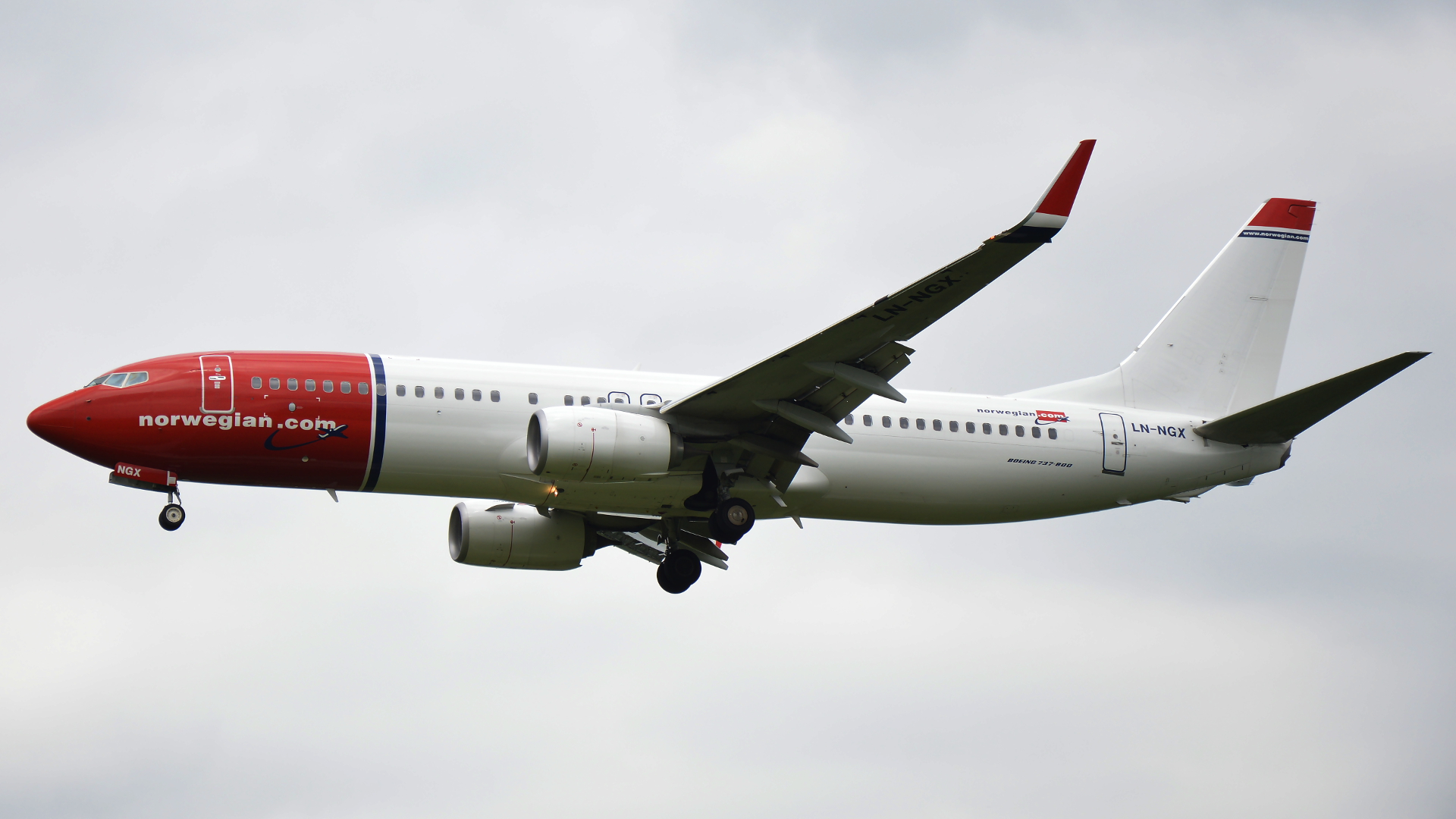 LN-NGX ✈ Norwegian Air Shuttle Boeing 737-8JP(WL) @ Kraków-Balice