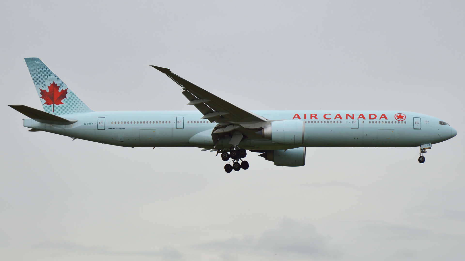 C-FIVX ✈ Air Canada Boeing 777-333(ER) @ London-Heathrow