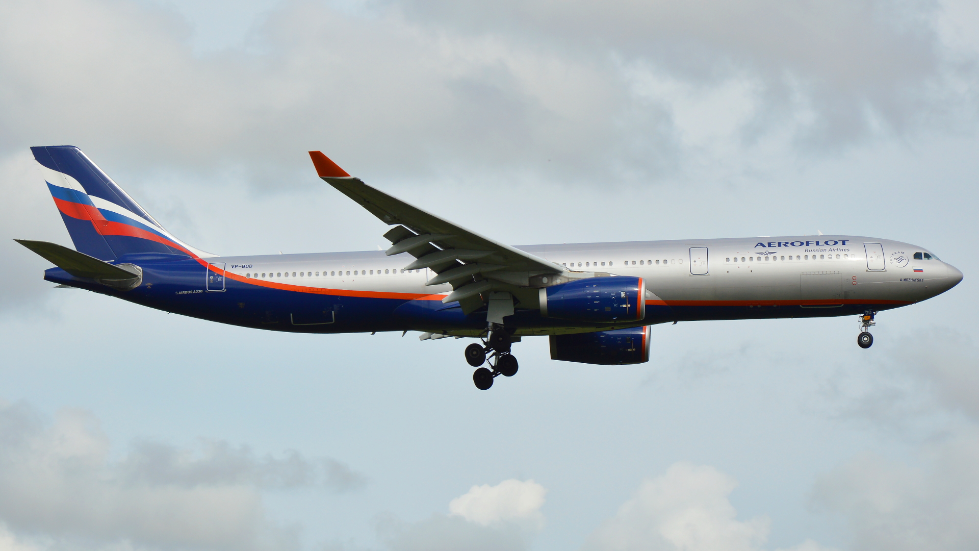 VP-BDD ✈ Aeroflot Russian Airlines Airbus A330-343 @ London-Heathrow