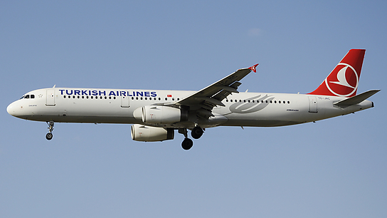 TC-JRC ✈ Turkish Airlines Airbus 321-231