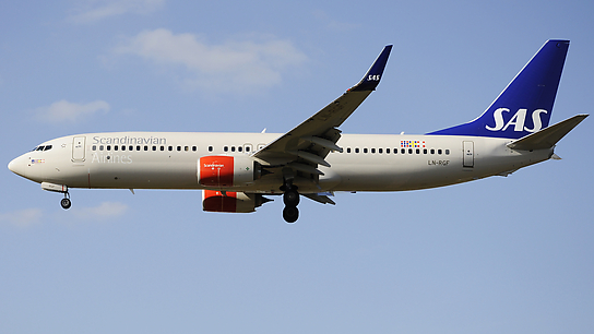 LN-RGF ✈ Scandinavian Airlines Boeing 737-86N(WL)