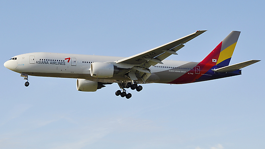 HL7742 ✈ Asiana Airlines Boeing 777-28E(ER)
