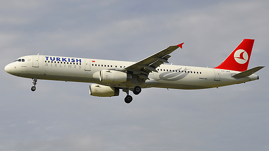 TC-JRK ✈ Turkish Airlines Airbus 321-231