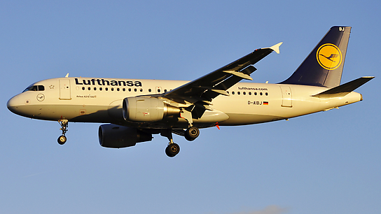 D-AIBJ ✈ Lufthansa Airbus 319-112
