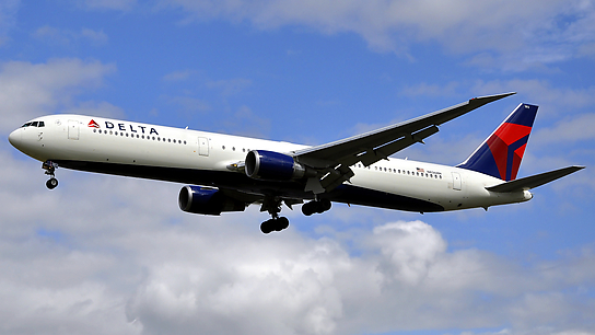 N836MH ✈ Delta Air Lines Boeing 767-432(ER)