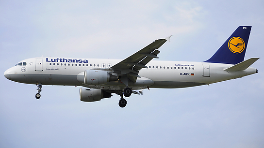 D-AIPK ✈ Lufthansa Airbus 320-211