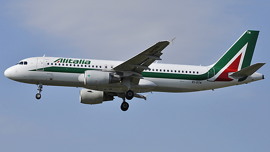 EI-DTN ✈ Alitalia Airbus 320-216
