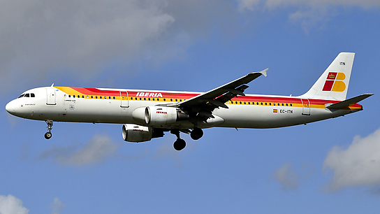 EC-ITN ✈ Iberia Airlines Airbus 321-211
