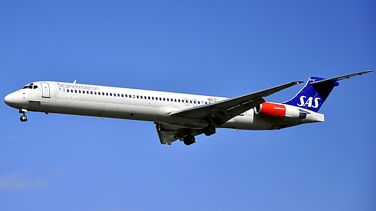 SE-DIN ✈ Scandinavian Airlines McDonnell Douglas MD-82