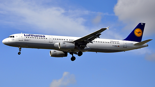 D-AIRA ✈ Lufthansa Airbus 321-131