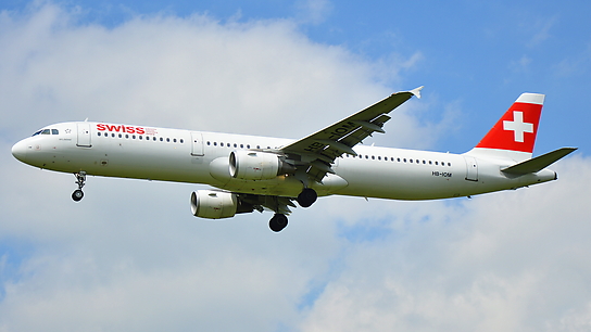 HB-IOM ✈ Swiss International Air Lines Airbus 321-212