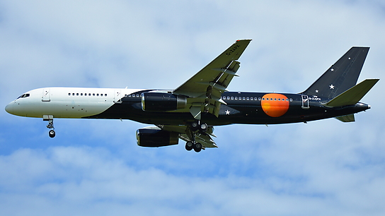 G-ZAPX ✈ Titan Airways Boeing 757-256